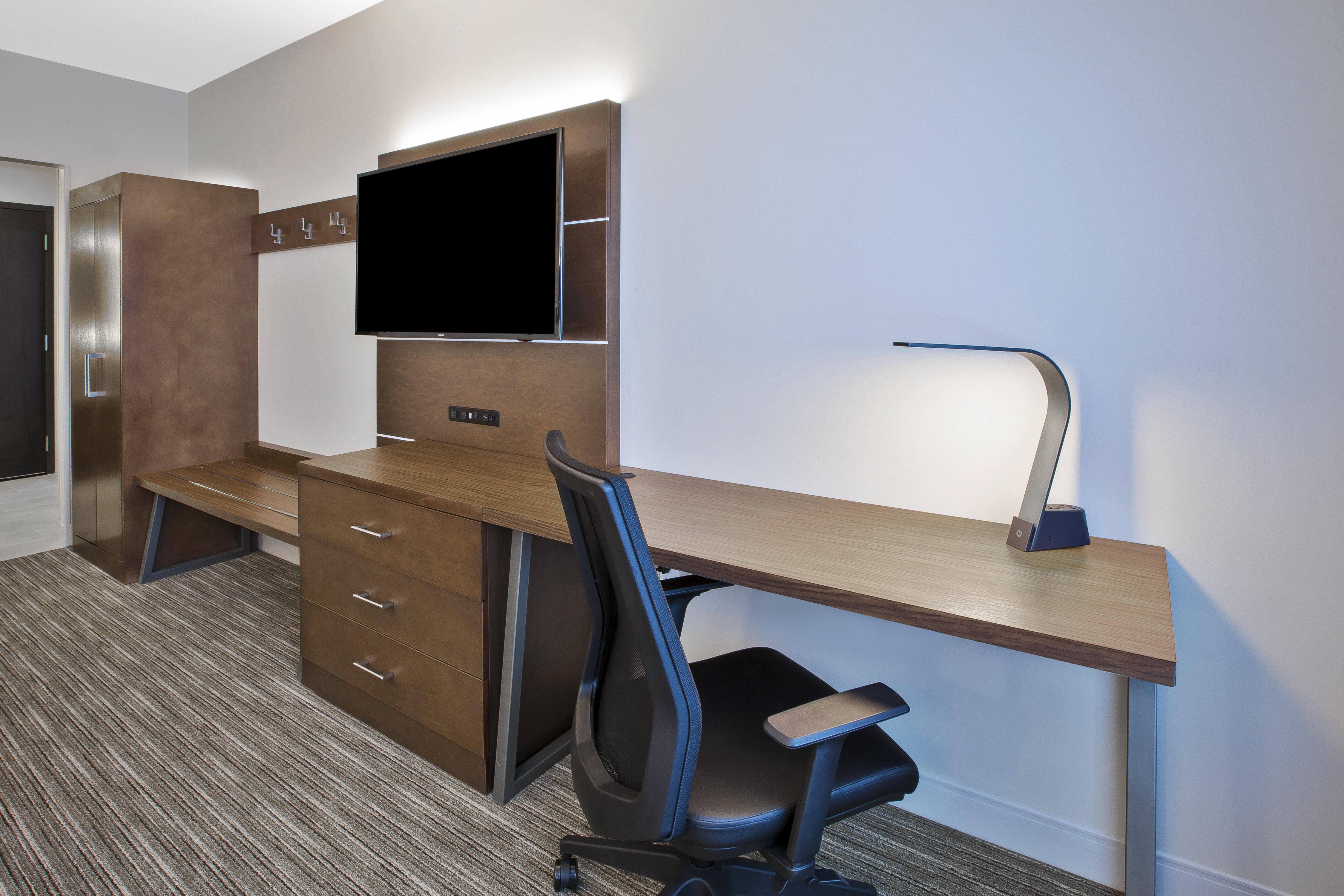Holiday Inn Express & Suites Okemos - University Area By Ihg Exterior photo