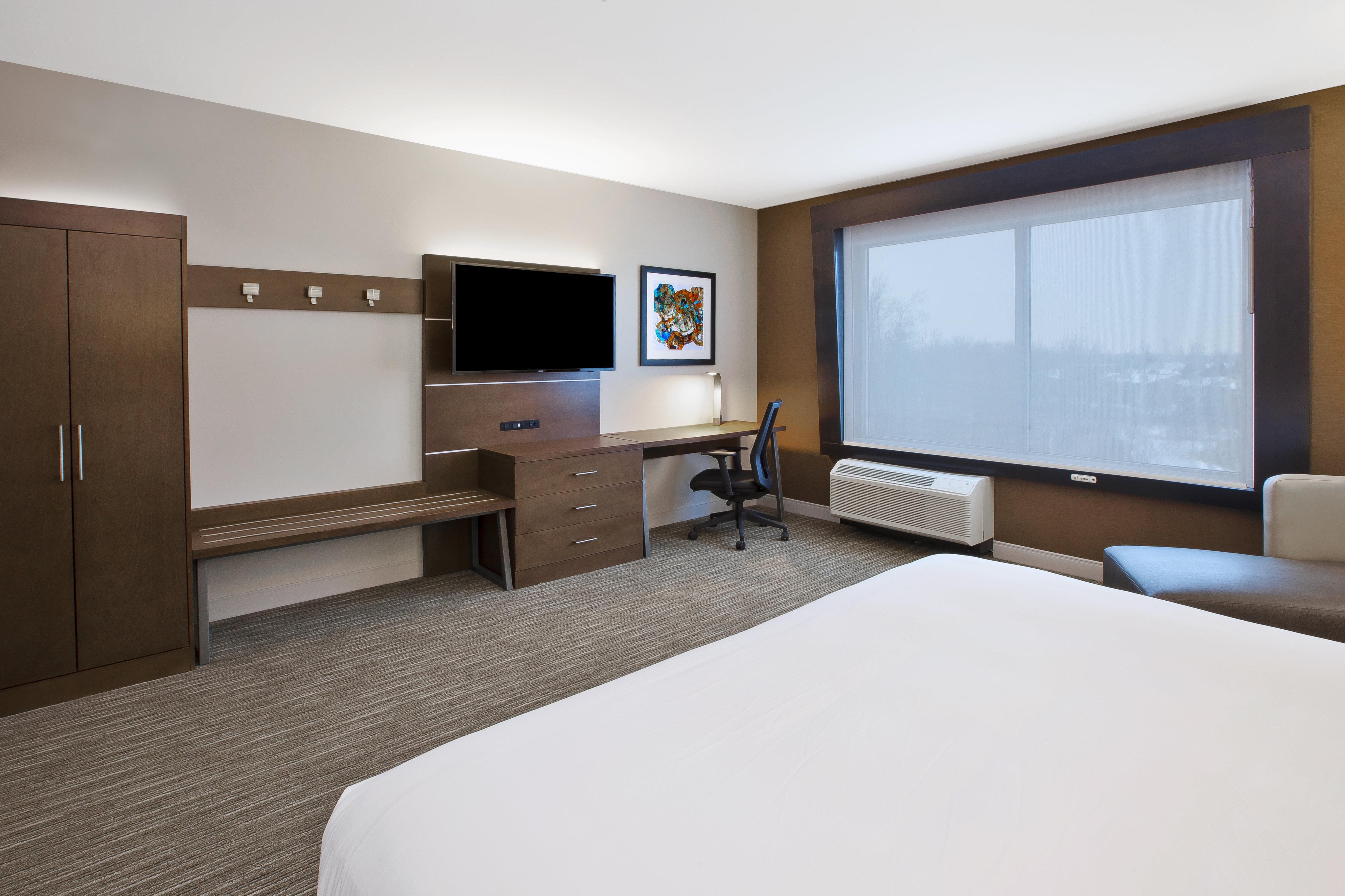 Holiday Inn Express & Suites Okemos - University Area By Ihg Exterior photo